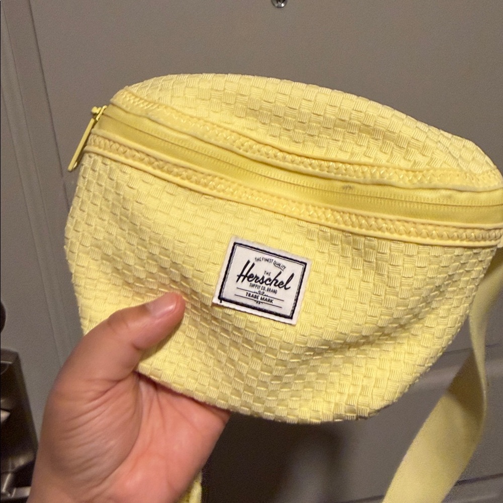 Herschel Fourteen Interlaced Belt Bag - Picture 8 of 13